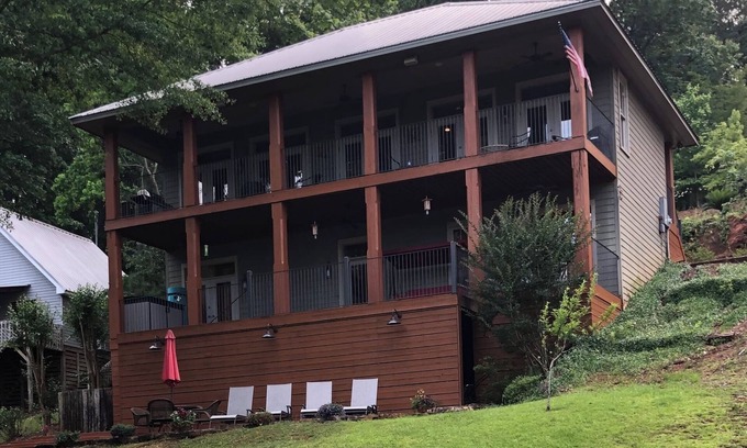 Dadeville House | Ideal 3BR Home with Lake View Near Auburn Games