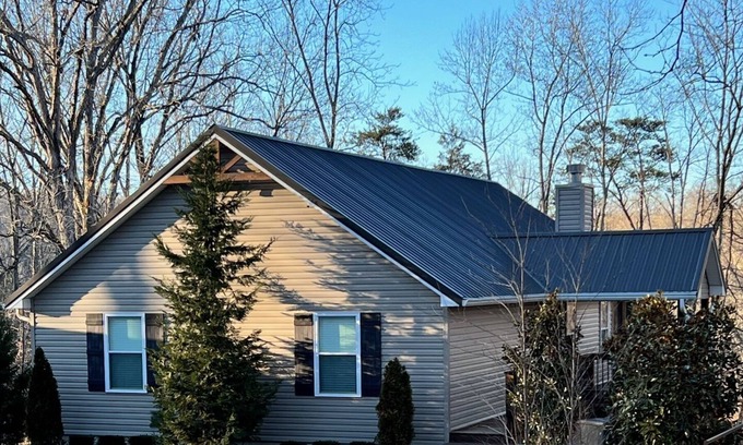 Clarkson House | *Beautiful home and property for Mammoth Cave visitors
