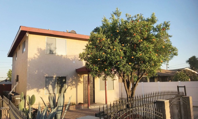 El Rancho House | Convenient Retreat Near Disneyland with Breakfast & Kitchen