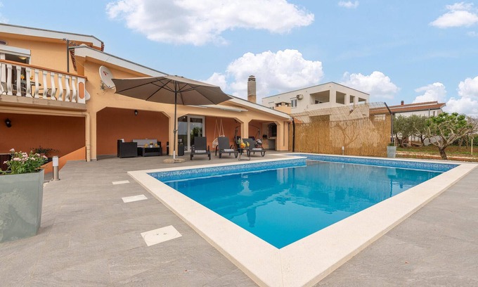 Debeljak House | Relax by the Sea: Family-Friendly Home with Pool & Spa
