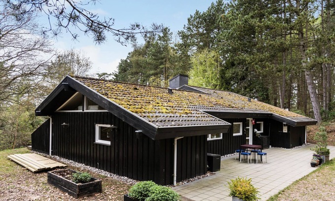 Femmøller House | Spacious 3-Bedroom Retreat with Ocean Views in Ebeltoft