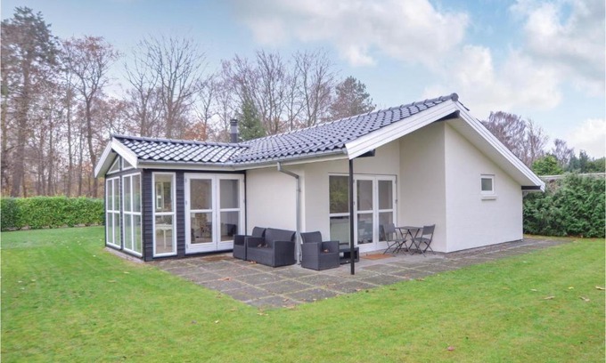 Skæring House | Cozy Home in Eg with Full Kitchen for Family Getaways
