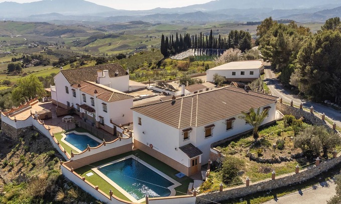Casarabonela House | Experience Southern Spanish Sun with Pool & Family Amenities