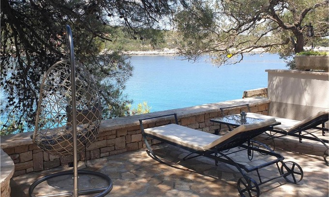 Pokrivenik House | Delightful Gdinj Home with Ocean View & WiFi