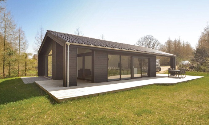 Fjellerup House | Tranquil Cottage Retreat with Ocean Views in Fjellerup