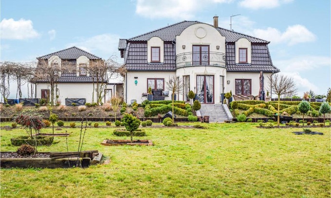 Golczewo House | Pet-Friendly 3 Bedroom Home in Golczewo, Rated 9/10