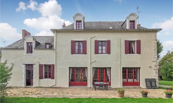 Guerande House | Cozy Home in Guerande with WiFi for Family Getaways