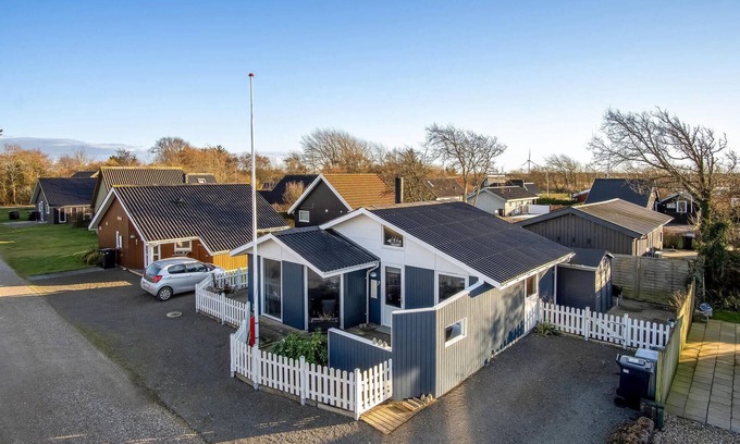 Falen House | Charming Cottage Retreat with Terrace by Ringkøbing Fjord