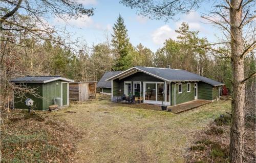 Skovgaarde House | Cozy Home in Herning with Kitchen for Family Getaways