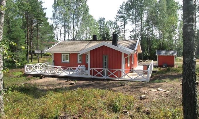 Ulvestorp House | Comfortable 3 Bedroom Stay in Pet-Friendly Hestra