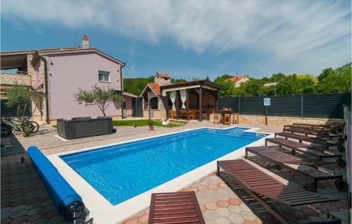 Hrvace House | Elegant Home in Hrvace with Heated Pool for Family Fun