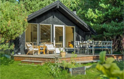 Ristinge House | Cozy Pet Friendly Home in Humble with Kitchen Access