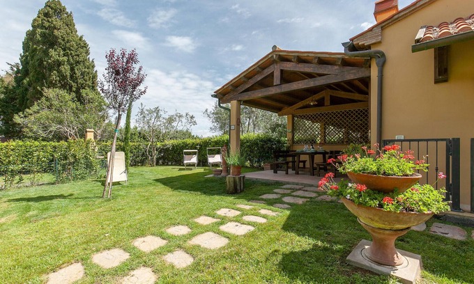Cecina House | Cozy 2 Bedroom Retreat in Beautiful Cecina Marina