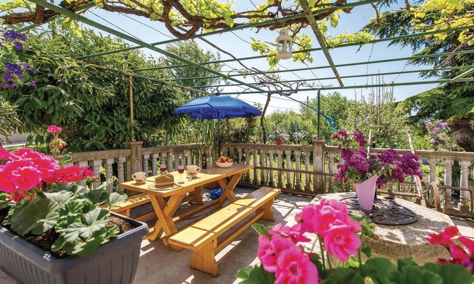 Kastav House | Elegant 3-Bedroom Accommodation with Ocean Views in Kastav