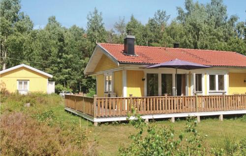 Laggarsvik House | Cozy Home in Ljuster with Kitchen & Child-Friendly Amenities