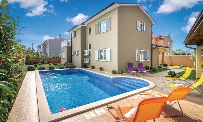 Loborika House | Relaxing Retreat in Loborika Near Pula with Private Pool
