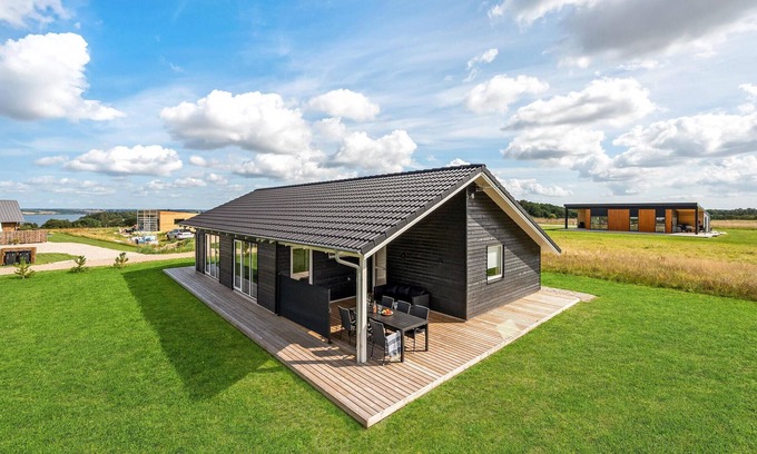 Hjarbæk House | Experience Nature and Comfort at Our Pet-Friendly Retreat