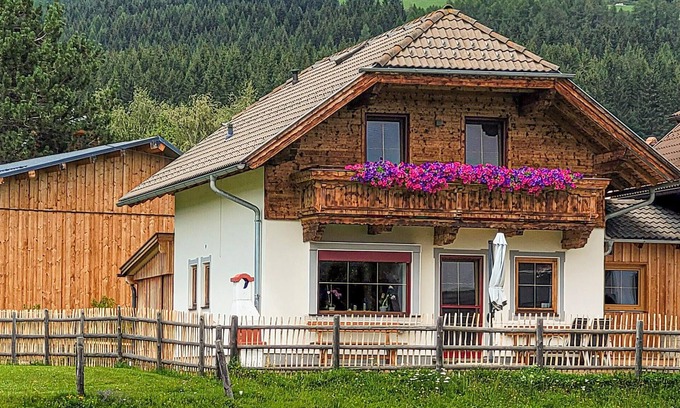 Mariapfarr House | Experience an Unforgettable Nature Escape with Spa Access