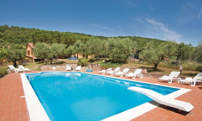 Magione House | Spacious 4 Bedroom Retreat in Magione with Private Pool