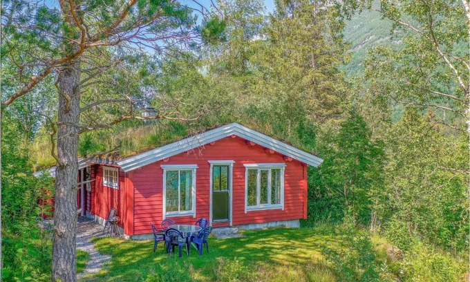 Olden House | Scenic Home in Olden with Mountain Views and Family Amenities