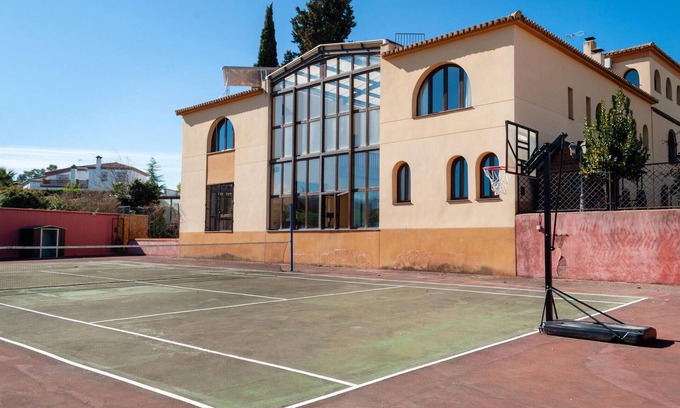 Otura House | Inviting Cottage with Pool and Family-Friendly Amenities