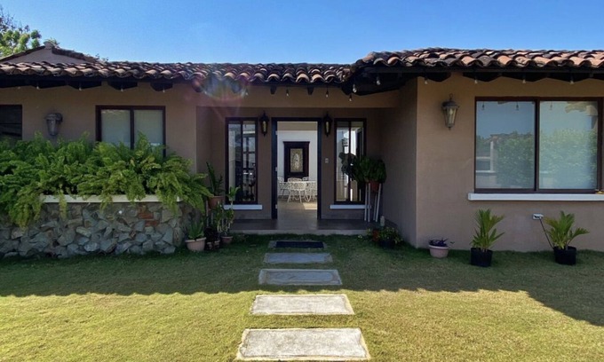 Chitre House | Relaxing Stay at Home in Residenciales Cubita with Spa