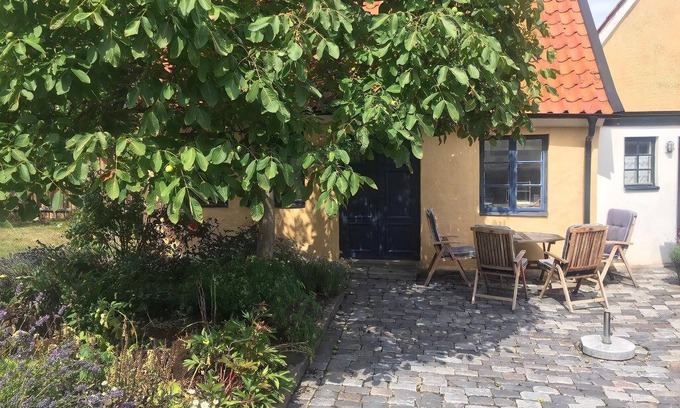 Simrishamn House | Comfortable 2 Bedroom Stay in Simrishamn with Breakfast