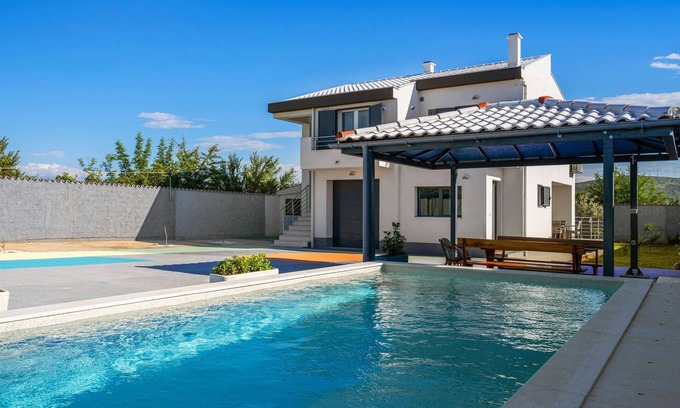 Sibenik House | Explore a Cozy Stay in Konjevrate near Sibenik