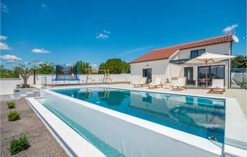 Skabrnja House | Welcoming Home in Skabrnja with Pool and Free Wifi