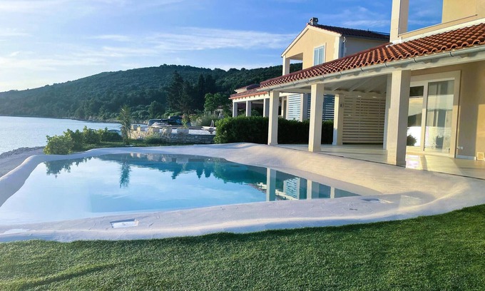 Soline House | Family-Friendly Home Steps from the Ocean on Dugi Island