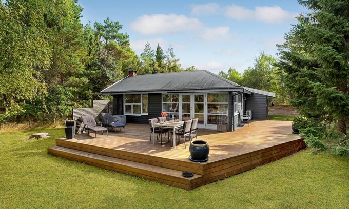 Hoensinge House | Relaxing Cottage Retreat in Ellinge Lyng Surrounded by Nature