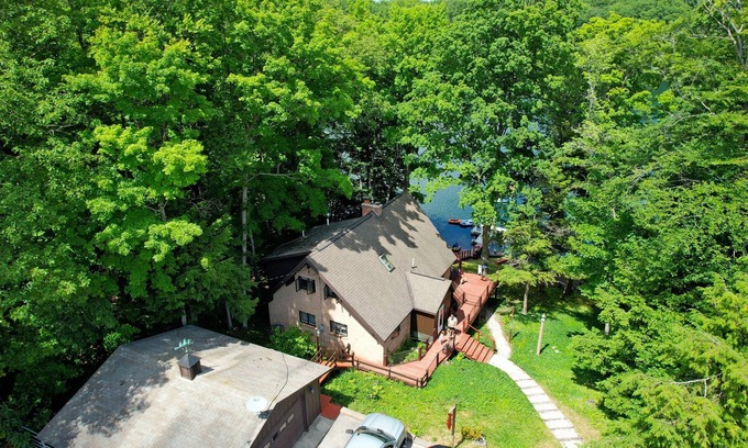 Lake Ann House | Elegant Home on Bryan Lake with Pool and Ocean Views