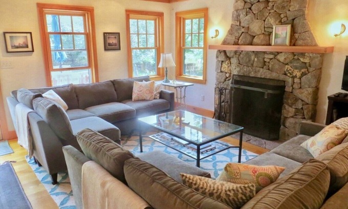 Aquinnah House | Cozy Beach Retreat with Pool and Ocean Views