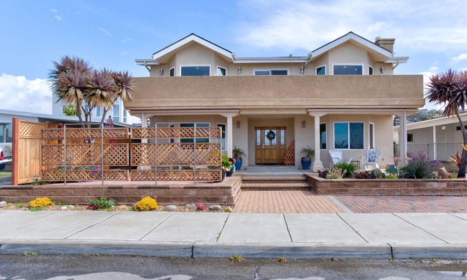 Morro Bay House | Family-Friendly Getaway with Ocean View Near the Rock