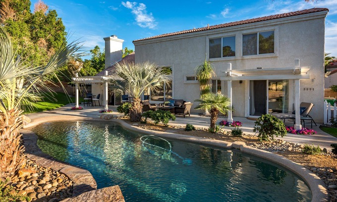 Topaz House | Exquisite Private Backyard Oasis with Saltwater Pool