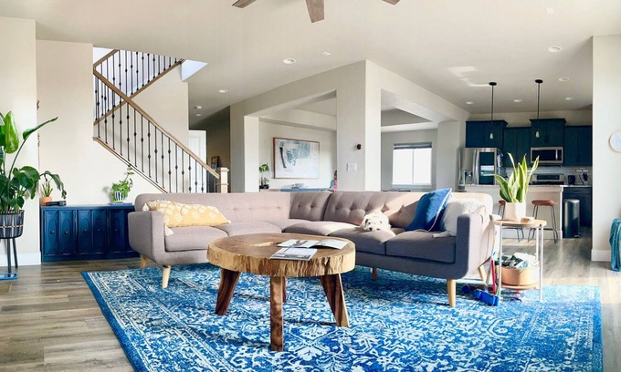 Fountain House | Idyllic Mountain View Retreat - Perfect for Families & Pets!