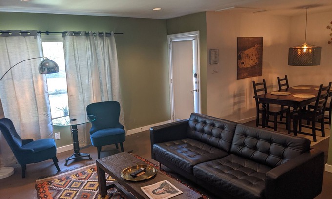 Windsor Park House | Modern Home Off 51st Street with Kitchen & Breakfast Included