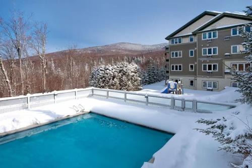 Jeffersonville House | Beautiful hotel in Vermont Smugglers Notch 2BD near Disc Golf Center