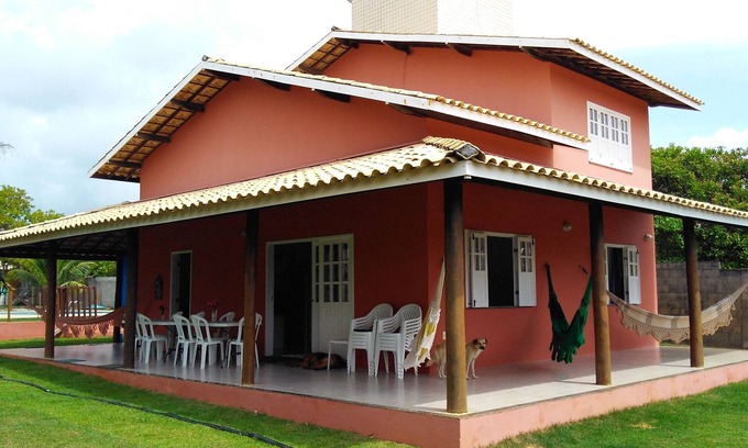 Guarajuba House | Spacious 4-Bedroom House with Pool, Near the Ocean