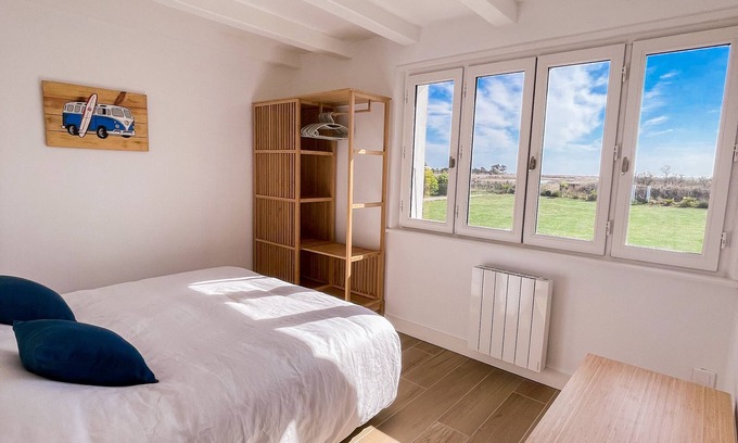 Loix House | Idyllic House for 8 with Ocean View in Loix, Île de Ré