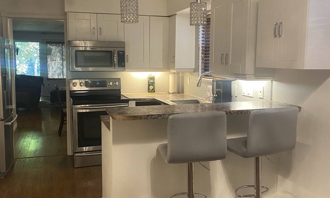 Grandview-Woodland House | Charming East Vancouver House near Downtown with Hot Tub