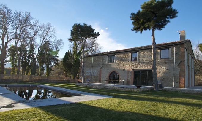 Palau-del-Vidre House | Idyllic Retreat Among Vineyards with Private Pool & Ocean View