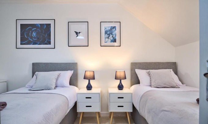 Peterborough House | Serene Home in a Peaceful Setting - 4-Star Rated!