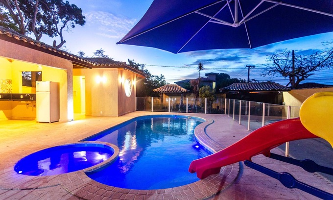 Manguinhos House | Inviting Getaway in Geriba with Pool and Pet-Friendly Options