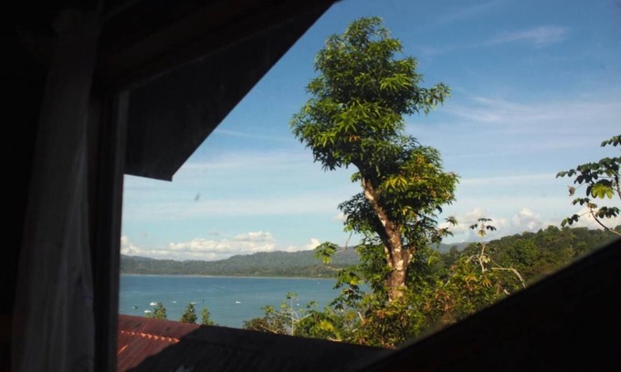 Drake Bay Bed & Breakfast | Scenic Bay House with Panoramic Views and Family Amenities