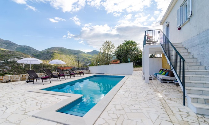 Cavtat Villa | Secluded Villa with Pool, Ocean View - Rated 9/10 by Guests