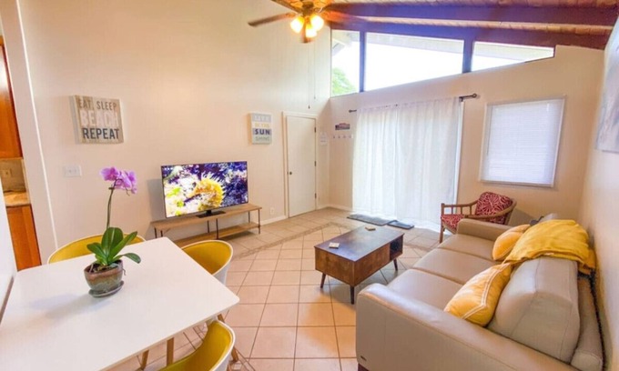 Enchanted Lake Apartment | Inviting Kailua Hale: 1 Bedroom with Spa & Breakfast