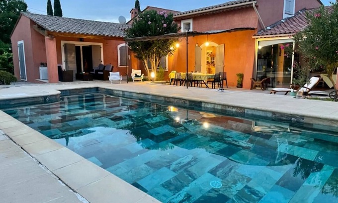 Saint-Paul-en-Foret Villa | Idyllic Villa Retreat with Pool, 30 Mins from the Sea