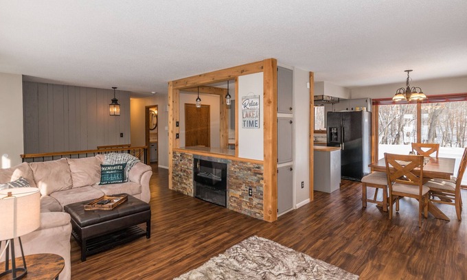 Brainerd House | Beautiful Lake home