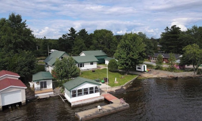 West Nipissing House | Idyllic Lake House Retreat with Spa & Hot Tub Access